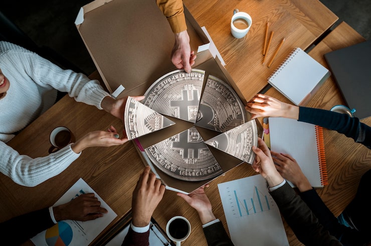 What is Cryptocurrency Mining? Complete Beginner's Guide 3 Mining Pools and Collaborative Efforts